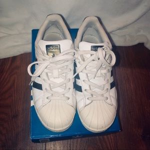 Adidas superstars